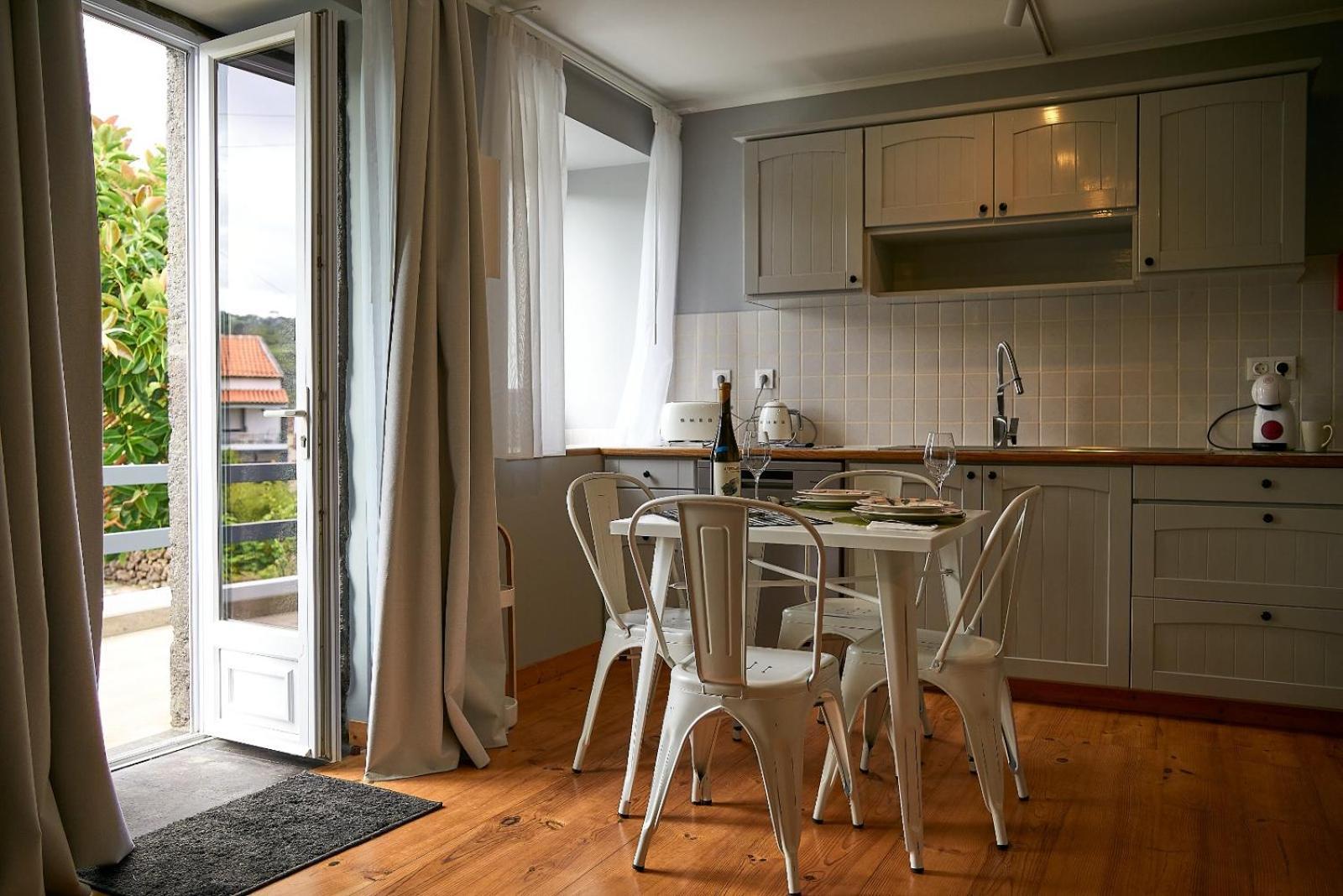 Materramenta Apartment Biscoitos  ภายนอก รูปภาพ