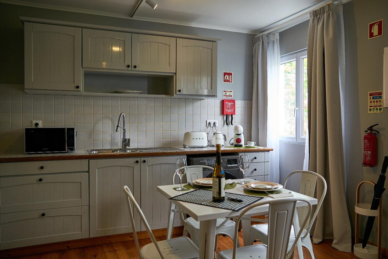 Materramenta Apartment Biscoitos  ภายนอก รูปภาพ